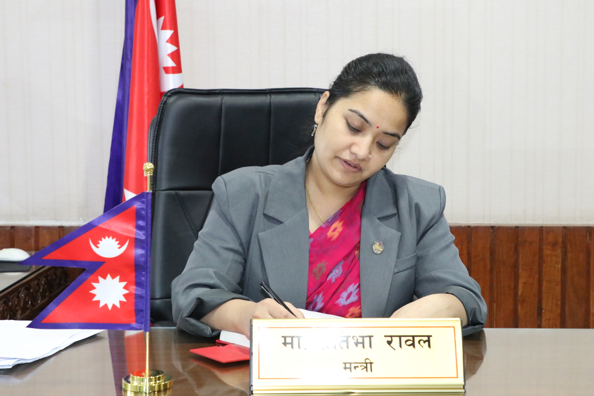 सहकारी पीडितको रकम राज्यकोषबाट होइन, ऋण असुलीबाट फिर्ता हुन्छ : मन्त्री रावल